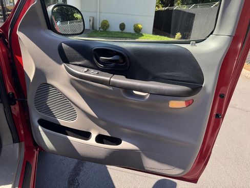 Used 2000 Ford F150 Lightning image 13