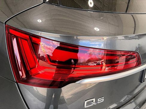 Used 2022 Audi Q5 2.0T Premium image 13