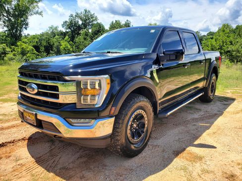 Used 2021 Ford F150 Lariat w/ Trailer Tow Package AWD/4WD image 19