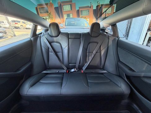 Used 2022 Tesla Model 3 Long Range image 35