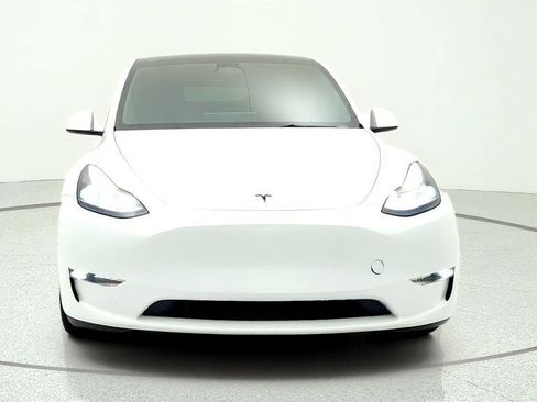 Used 2023 Tesla Model Y Performance AWD/4WD image 2