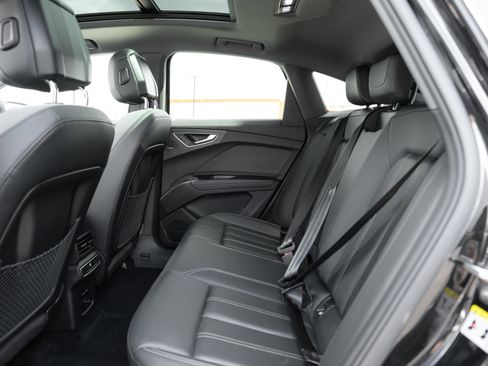 Certified 2023 Audi Q4 e-tron Prestige AWD/4WD image 26