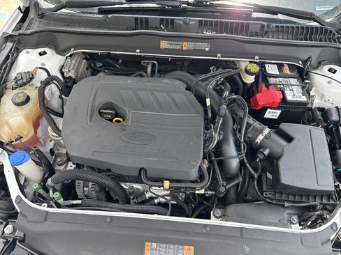 Used 2017 Ford Fusion SE w/ Equipment Group 201A FWD image 18