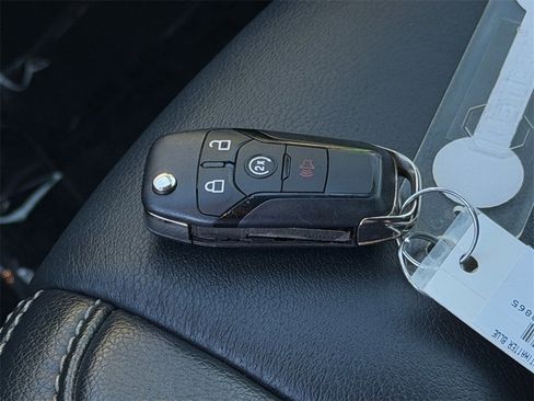 Used 2022 Ford F250 Lariat w/ Tremor Off-Road Package image 31