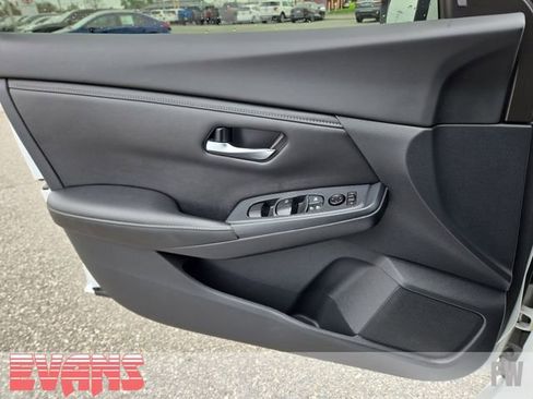 Used 2022 Nissan Sentra SV FWD image 17