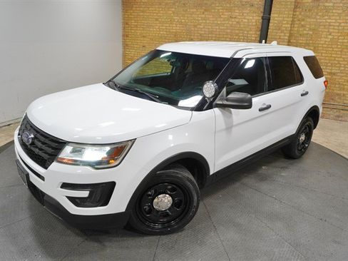Used 2017 Ford Explorer 4WD Police Interceptor image 2