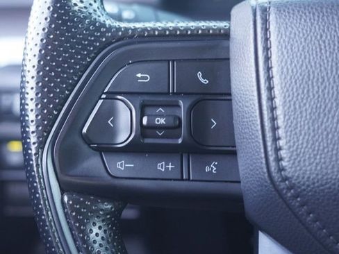 Certified 2025 Toyota Tacoma SR5 image 23