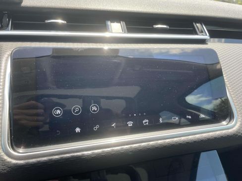 Used 2020 Land Rover Range Rover Velar S AWD/4WD image 26