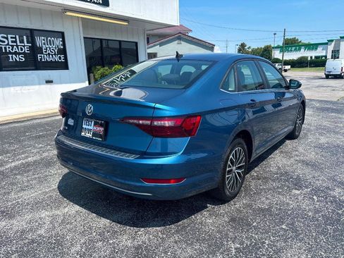 Used 2021 Volkswagen Jetta SE FWD image 3