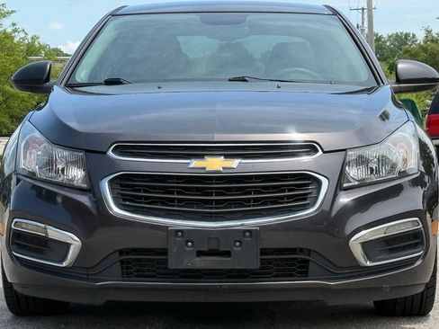 Used 2015 Chevrolet Cruze LT FWD image 9