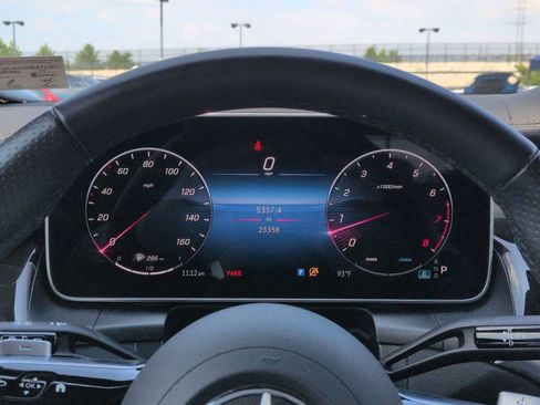 Used 2024 Mercedes-Benz GLC 300 4MATIC image 36