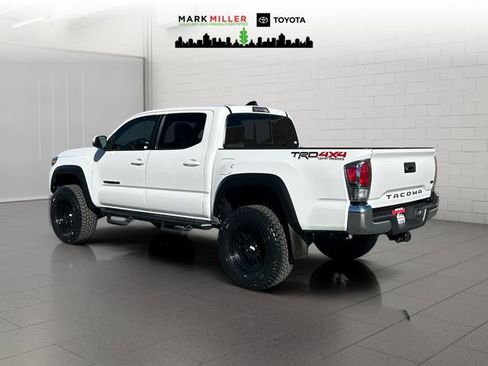 Used 2023 Toyota Tacoma TRD Off-Road image 3