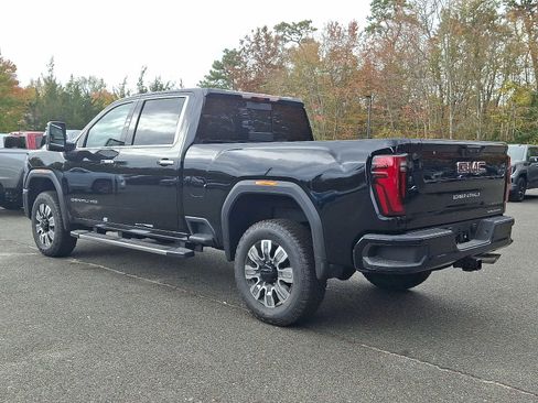New 2026 GMC Sierra 2500 Denali w/ Denali Reserve Package image 3