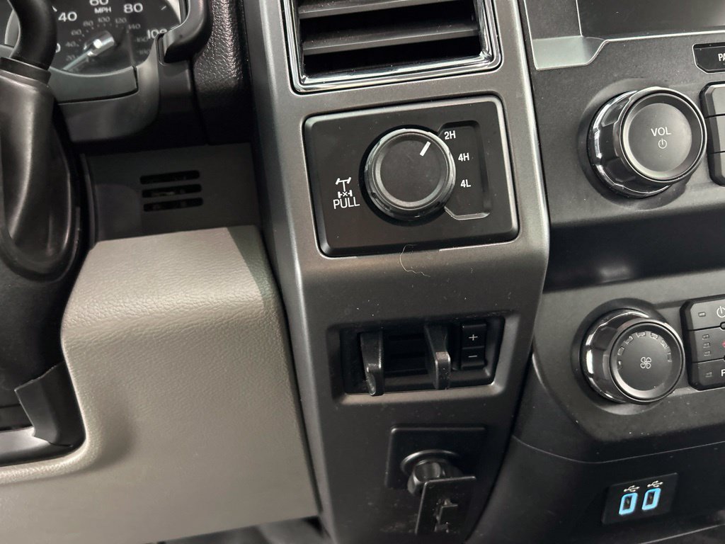 Used 2019 Ford F250 XLT w/ XLT Premium Package AWD/4WD image 16