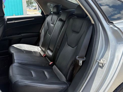 Used 2020 Ford Fusion Titanium AWD/4WD image 11
