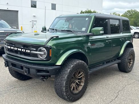 Used 2023 Ford Bronco Outer Banks AWD/4WD image 2