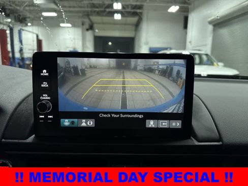 Used 2025 Honda Pilot TrailSport image 26