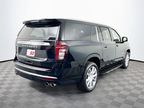 Used 2024 Chevrolet Suburban High Country w/ Advanced Technology Package image 34