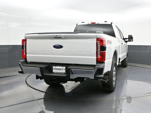 New 2026 Ford F250 Lariat w/ Chrome Package image 22
