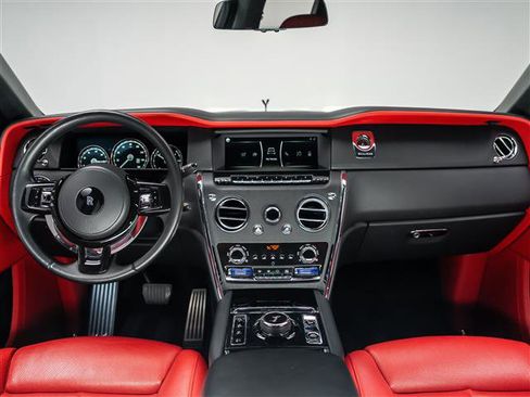 Used 2021 Rolls-Royce Cullinan AWD/4WD image 22