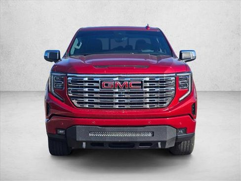 Used 2022 GMC Sierra 1500 Denali w/ Denali Reserve Package AWD/4WD image 2