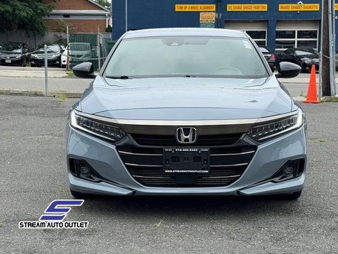 Used 2022 Honda Accord Sport image 2