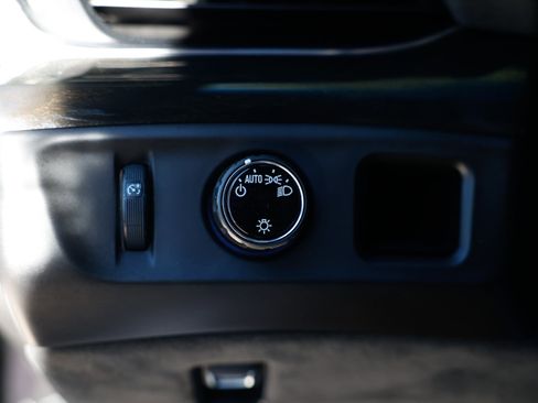 Used 2017 Cadillac Escalade ESV Platinum image 56