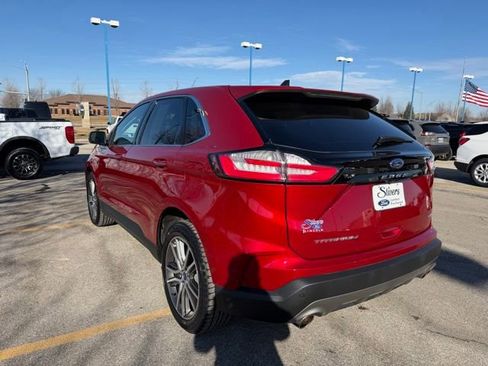 Certified 2022 Ford Edge Titanium image 6