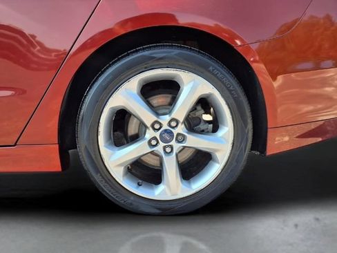 Used 2014 Ford Fusion SE w/ Equipment Group 201A FWD image 8