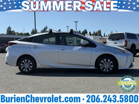 Used 2019 Toyota Prius LE AWD/4WD image 6