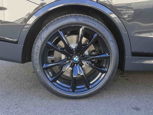 New 2026 BMW X7 M60i image 8