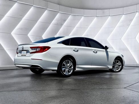 Used 2019 Honda Accord LX image 8