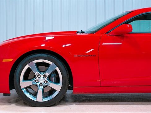 Used 2011 Chevrolet Camaro SS image 3
