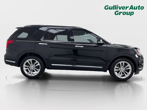 Used 2018 Ford Explorer Limited w/ Ford Safe & Smart Package FWD image 10