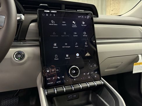 New 2026 GMC Terrain Denali w/ LPO, Black Badging Package image 30