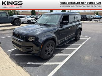 Used 2024 Land Rover Defender 110 X-Dynamic SE AWD/4WD video 1