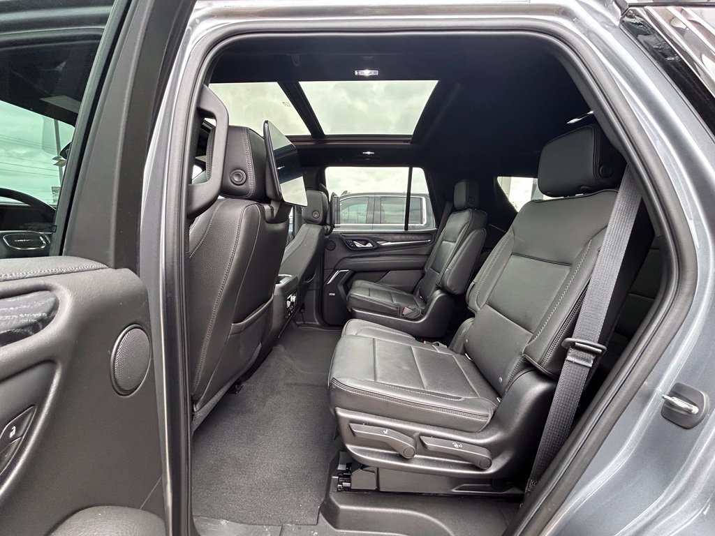 Used 2021 GMC Yukon Denali w/ Denali Premium Package RWD image 8