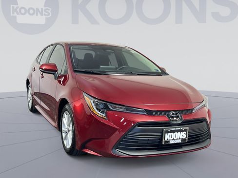 Used 2025 Toyota Corolla LE image 10