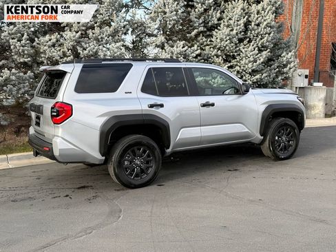 Used 2025 Toyota 4Runner SR5 image 8