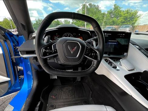 Used 2025 Chevrolet Corvette Stingray Preferred Cpe w/ 2LT RWD image 6