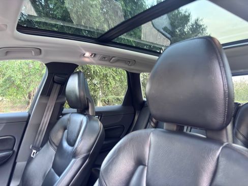 Used 2018 Volvo XC60 T5 Inscription w/ Convenience Package AWD/4WD image 29