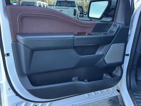 Used 2022 Ford F150 Lariat image 14