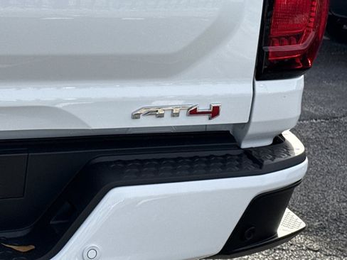 New 2026 GMC Canyon AT4 AWD/4WD image 10