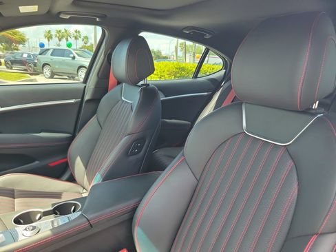 Used 2023 Genesis G70 2.0T w/ Sport Prestige Package RWD image 17
