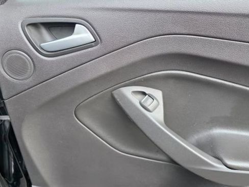 Used 2016 Ford Escape Titanium image 36