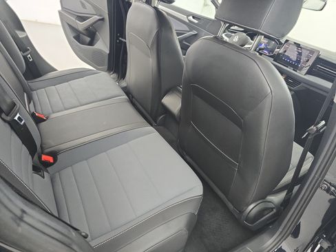 Certified 2025 Volkswagen Jetta SE FWD image 11