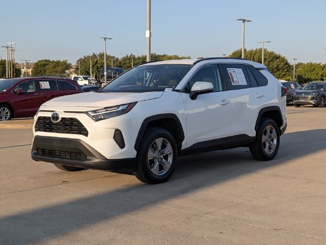 Used 2023 Toyota RAV4 XLE FWD image 11