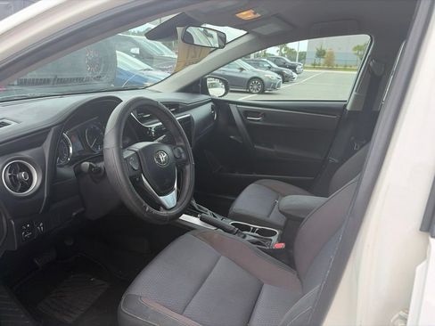 Used 2019 Toyota Corolla LE FWD image 6