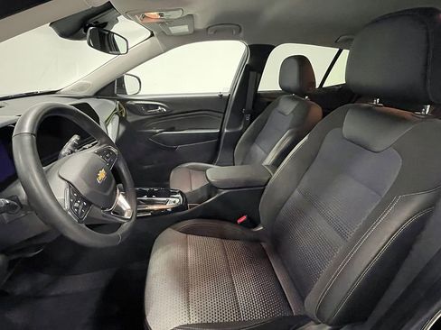 Used 2024 Chevrolet Trax LT w/ Driver Confidence Package image 3