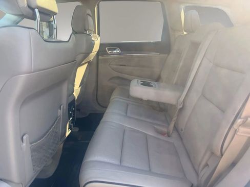 Used 2014 Jeep Grand Cherokee Overland w/ Advanced Technology Group image 32